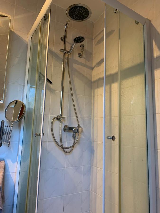 Privates Ferienzimmer An Der Nordsee Husum  Bagian luar foto